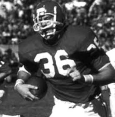 STEVE OWENS of Oklahoma had a big game in the Bedlam series against Oklahoma State in 1969 carrying the ball 55 times for 261 yards. But OU won the game in the last few seconds of the game as OSU unsuccessfully tried for a twopoint conversion, allowing the Sooners to win 28-27.